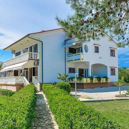 Apartments In House Liveric, In Vir At The Beach Kültér fotó