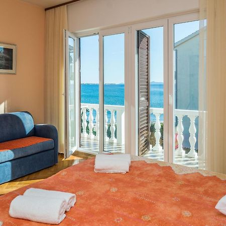 Apartments In House Liveric, In Vir At The Beach Kültér fotó